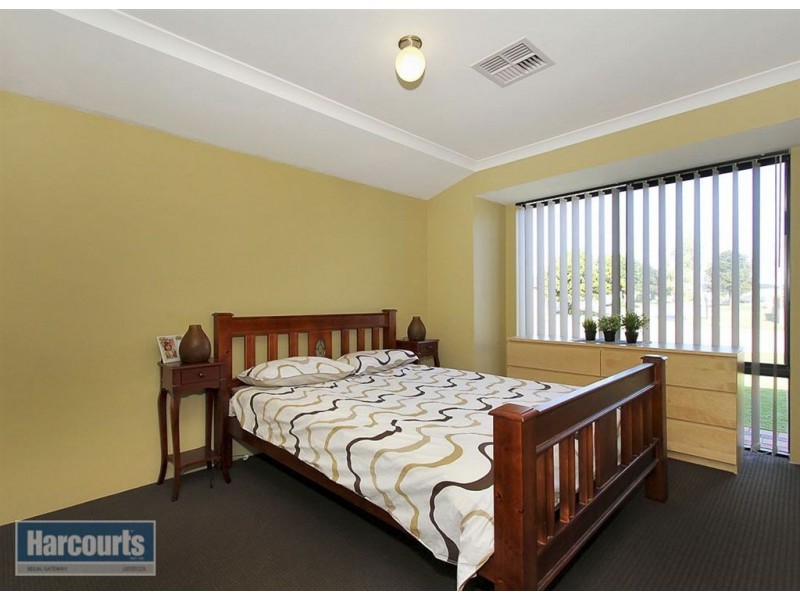 9 Baler Court, Hammond Park WA 6164