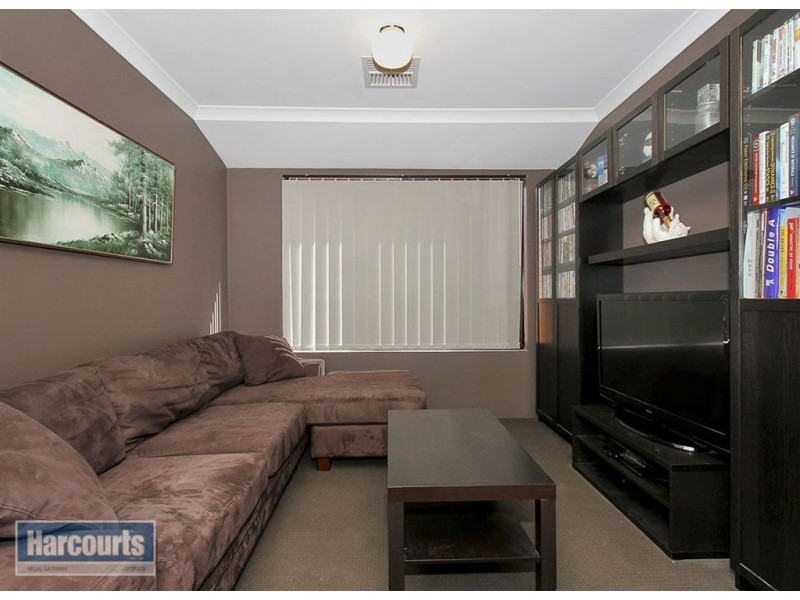 9 Baler Court, Hammond Park WA 6164