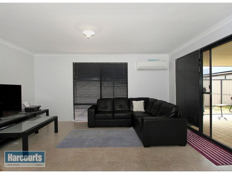 33 Evans Way, Byford WA 6122