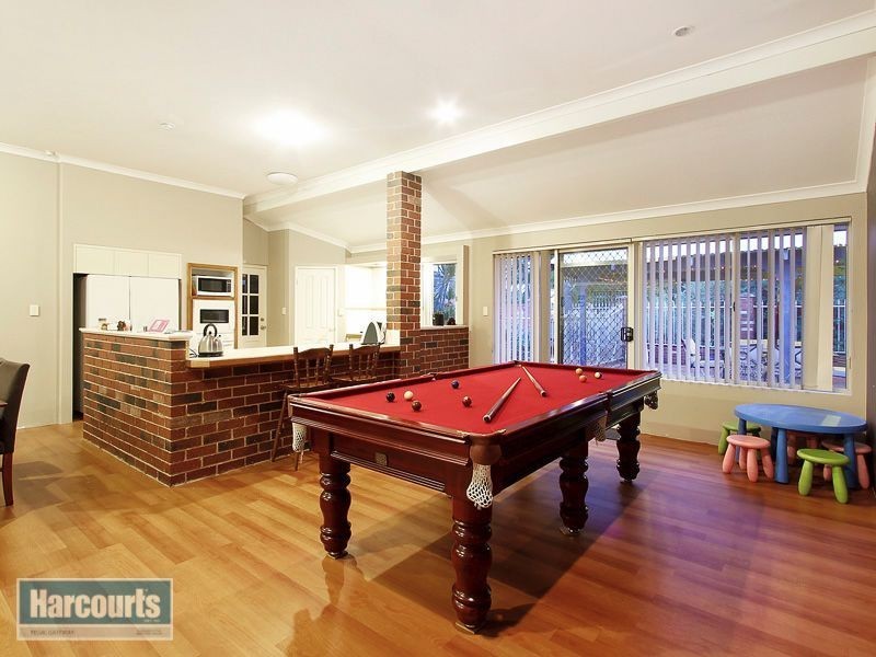 8 Saint Claire Gardens, Atwell WA 6164