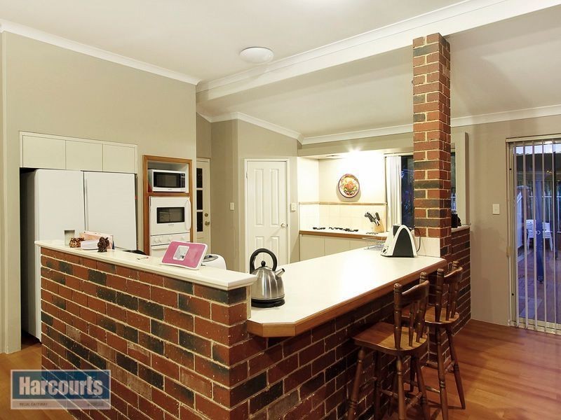 8 Saint Claire Gardens, Atwell WA 6164