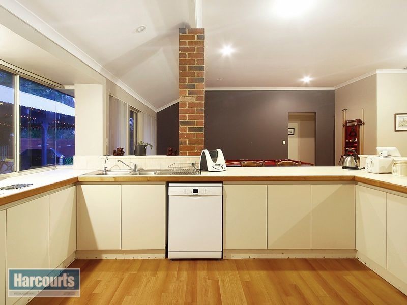 8 Saint Claire Gardens, Atwell WA 6164