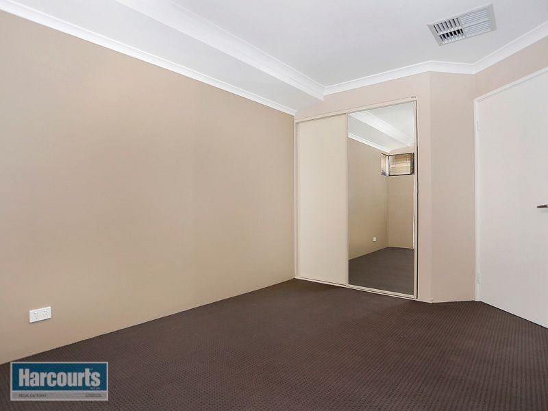 14 Hartz Way, Wandi WA 6167