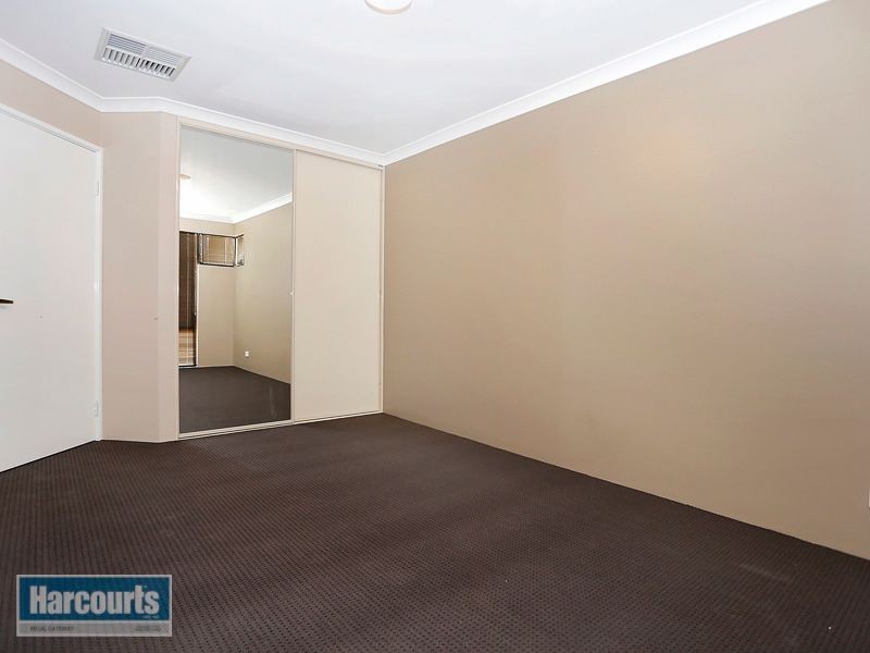 14 Hartz Way, Wandi WA 6167