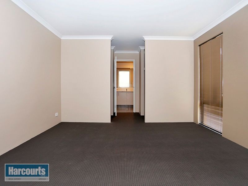 14 Hartz Way, Wandi WA 6167