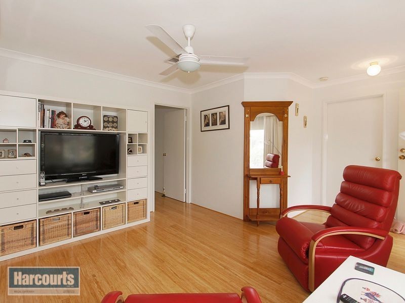 4 Tozer Loop, Atwell WA 6164
