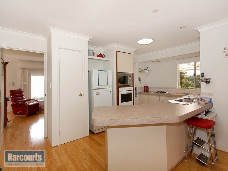 4 Tozer Loop, Atwell WA 6164