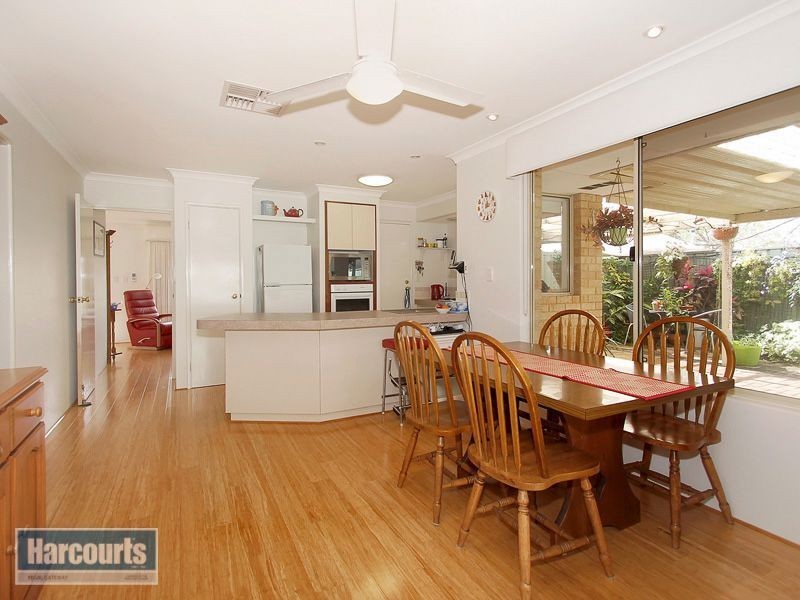 4 Tozer Loop, Atwell WA 6164