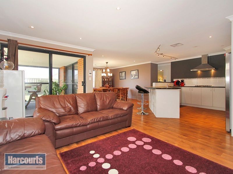 64 Cheltenham Loop, Bertram WA 6167