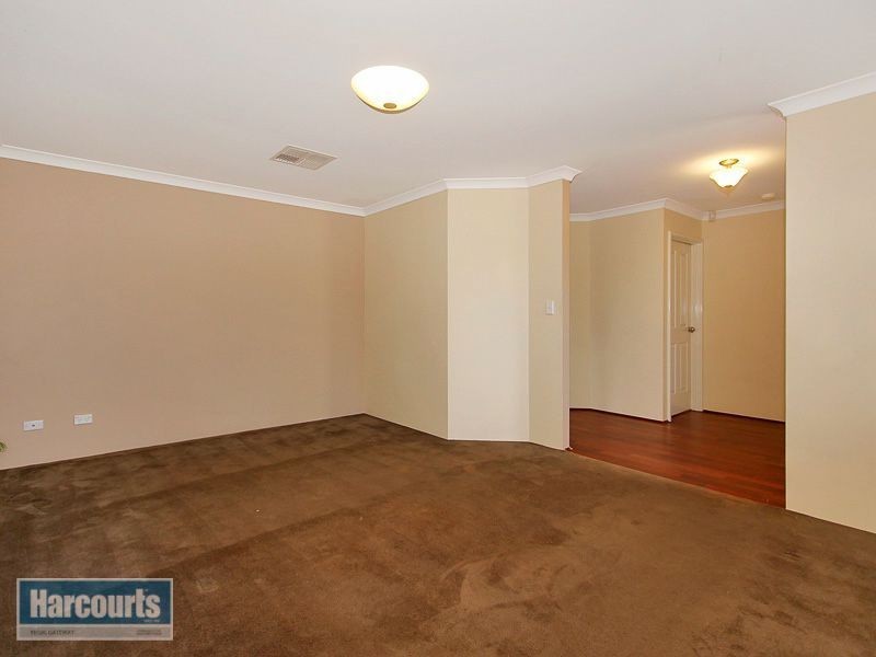 37 Murrumbidgee Drive, Hammond Park WA 6164