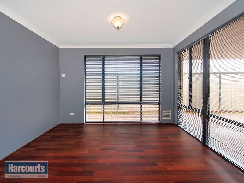 37 Murrumbidgee Drive, Hammond Park WA 6164