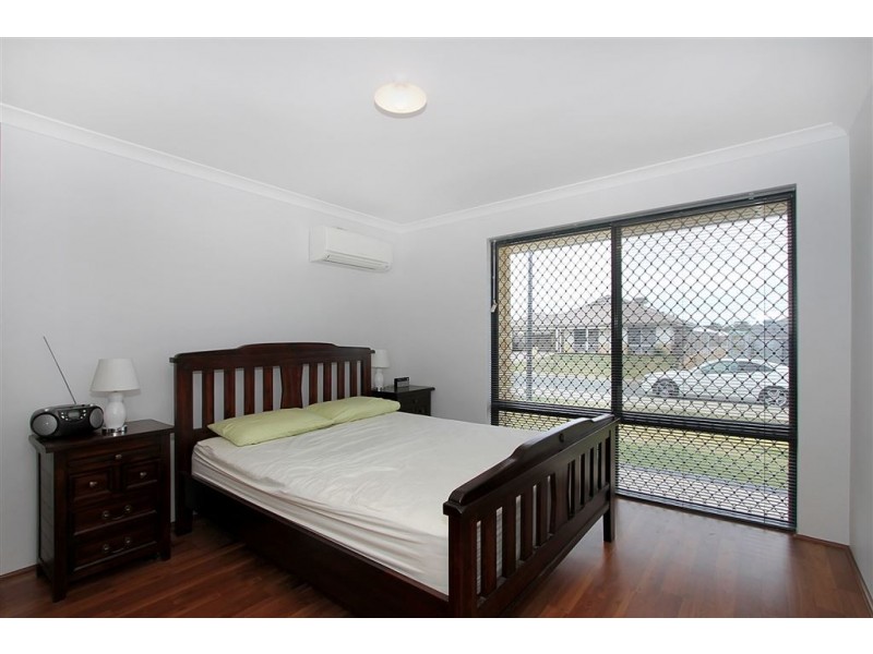 33 Evans Way, Byford WA 6122