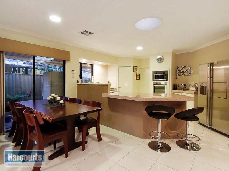 66 Folland Parade, Atwell WA 6164