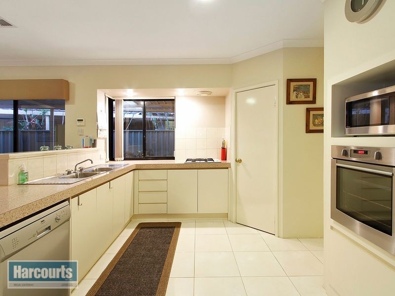 66 Folland Parade, Atwell WA 6164