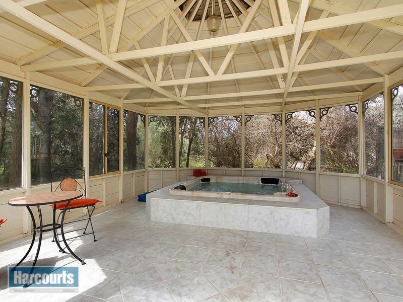 303 Foxton Drive, Oakford WA 6121