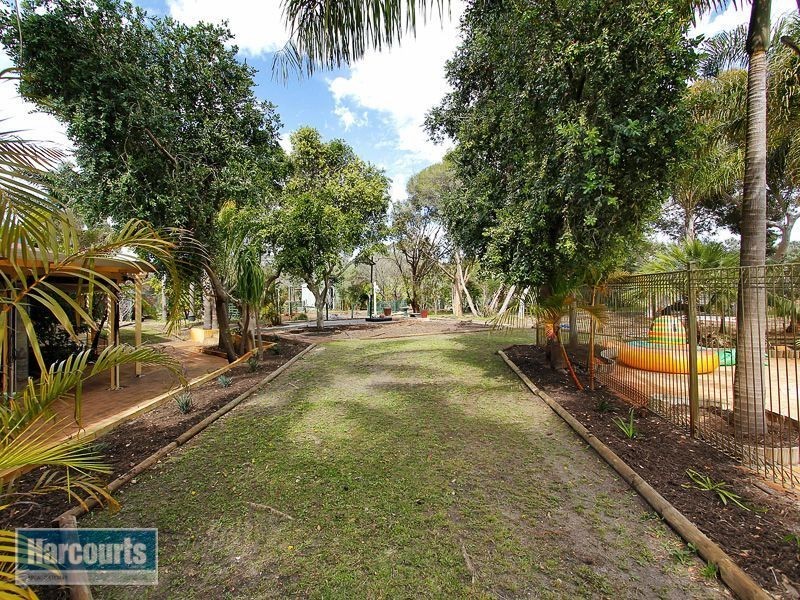 303 Foxton Drive, Oakford WA 6121