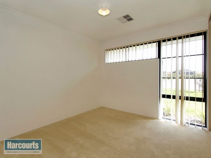 5 Cousins Street, Hammond Park WA 6164