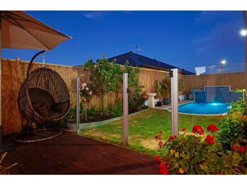 4 Hygeia bend, Atwell WA 6164