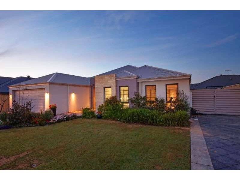 4 Hygeia bend, Atwell WA 6164