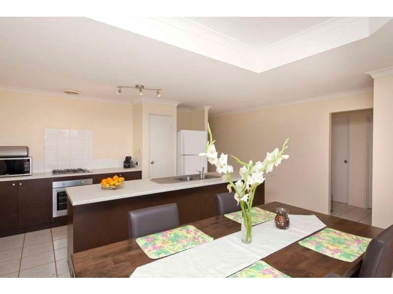 4/17 cotter Loop, Success WA 6164