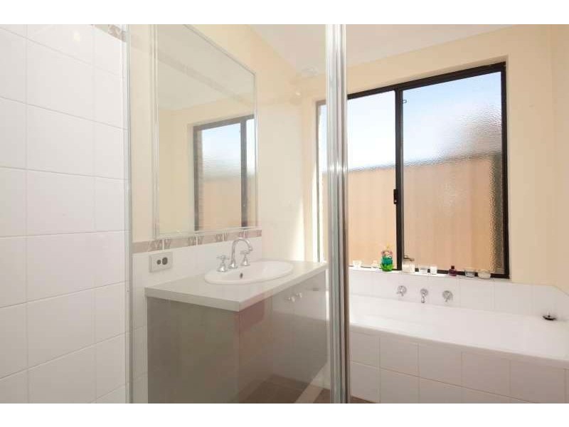 4/17 cotter Loop, Success WA 6164