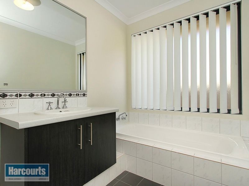 20 Firebrace Elbow, Canning Vale WA 6155