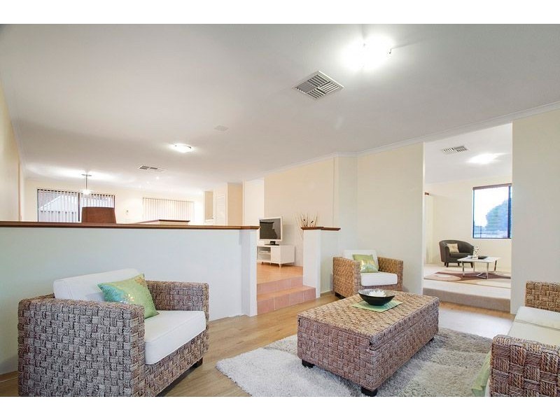 3 O’Farrell Close, Atwell WA 6164