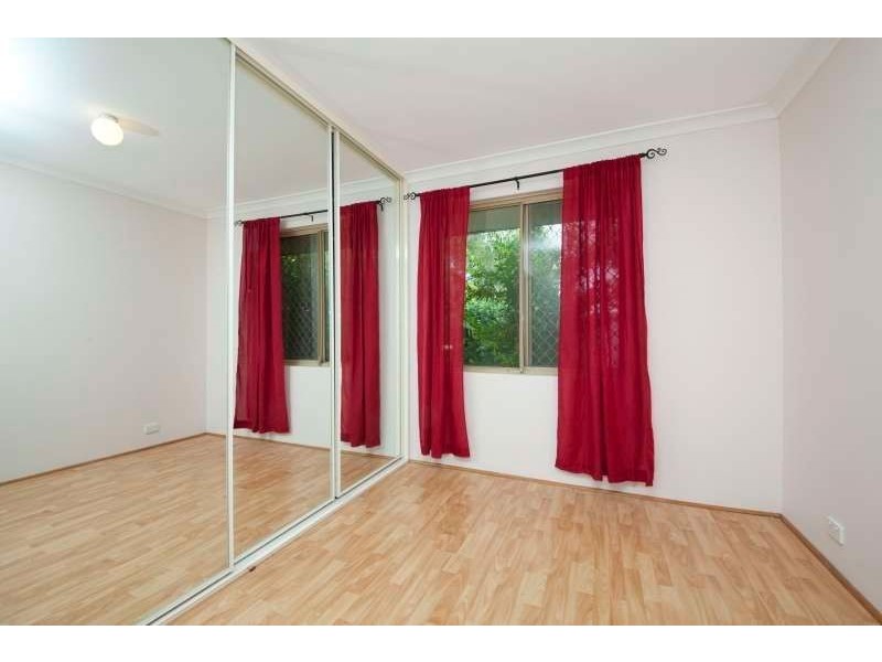 48 Derwent Crescent, Success WA 6164