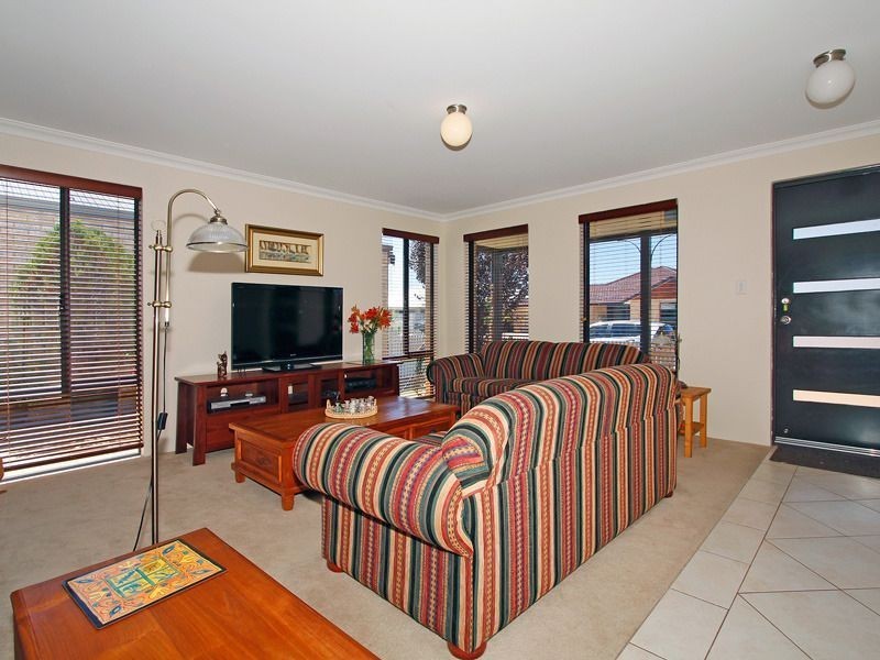 100 Aurora Drive, Atwell WA 6164