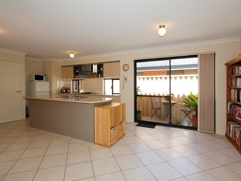 100 Aurora Drive, Atwell WA 6164