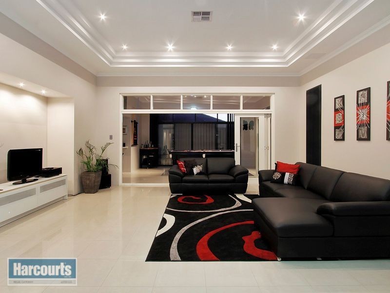 18 Giverny Gardens, Aubin Grove WA 6164