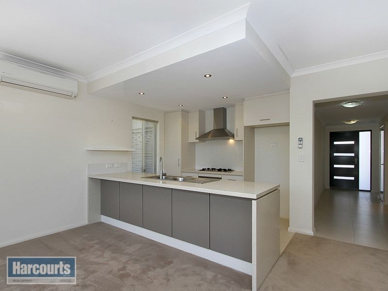 20/18 Deanmore Bend, Hammond Park WA 6164