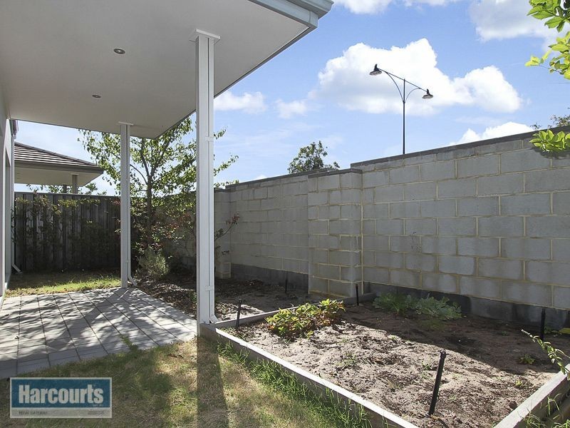 20/18 Deanmore Bend, Hammond Park WA 6164