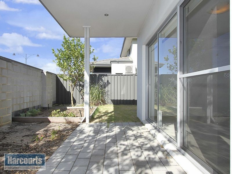 20/18 Deanmore Bend, Hammond Park WA 6164