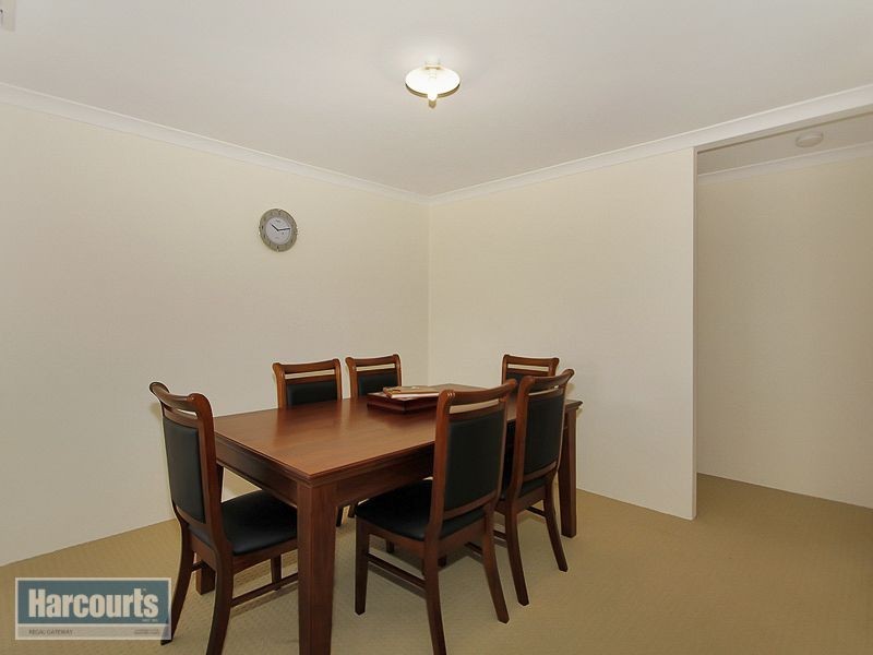 13 Monticello Parkway, Piara Waters WA 6112