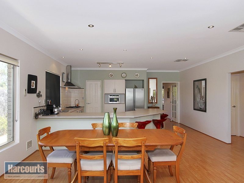 29 Aurora Drive, Atwell WA 6164