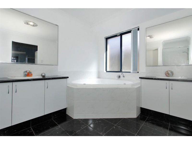 16 Heidelberg Street, Aubin Grove WA 6164