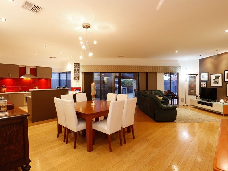 5 Elemi Bend, Atwell WA 6164