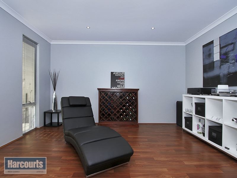 19 Essence Bend, Atwell WA 6164