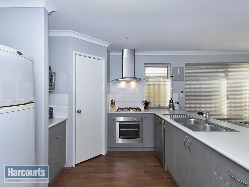 19 Essence Bend, Atwell WA 6164