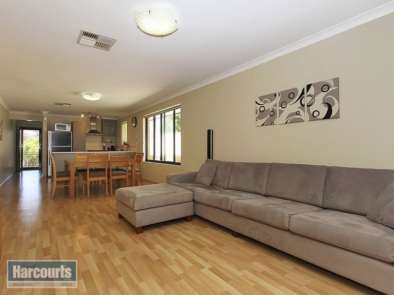 144 Lyon Road, Aubin Grove WA 6164