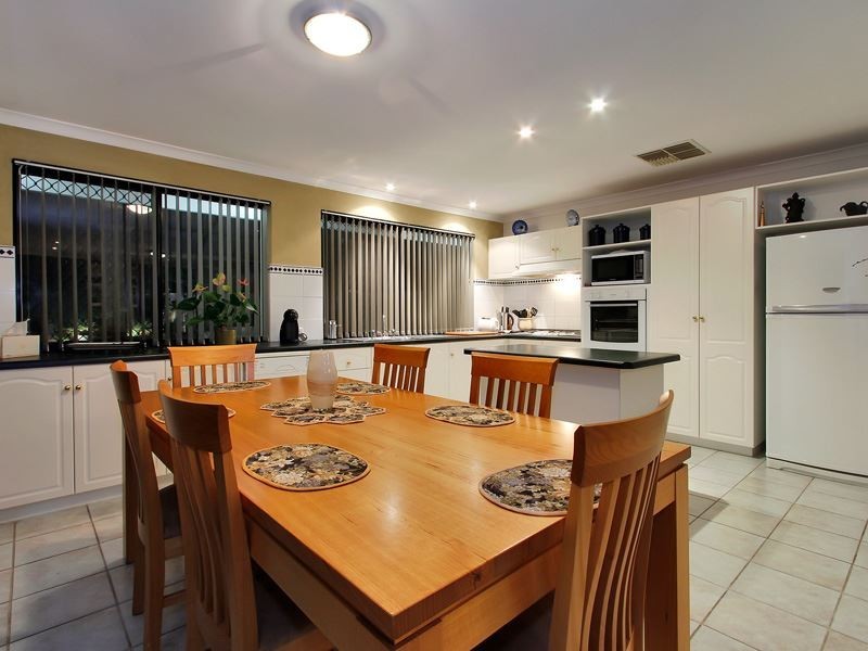 3 Calero Court, Atwell WA 6164