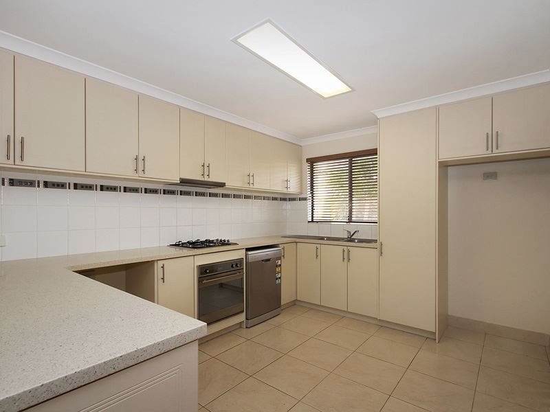 5 Aurora Drive, Atwell WA 6164