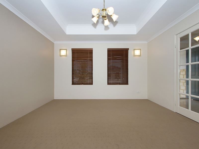 5 Aurora Drive, Atwell WA 6164