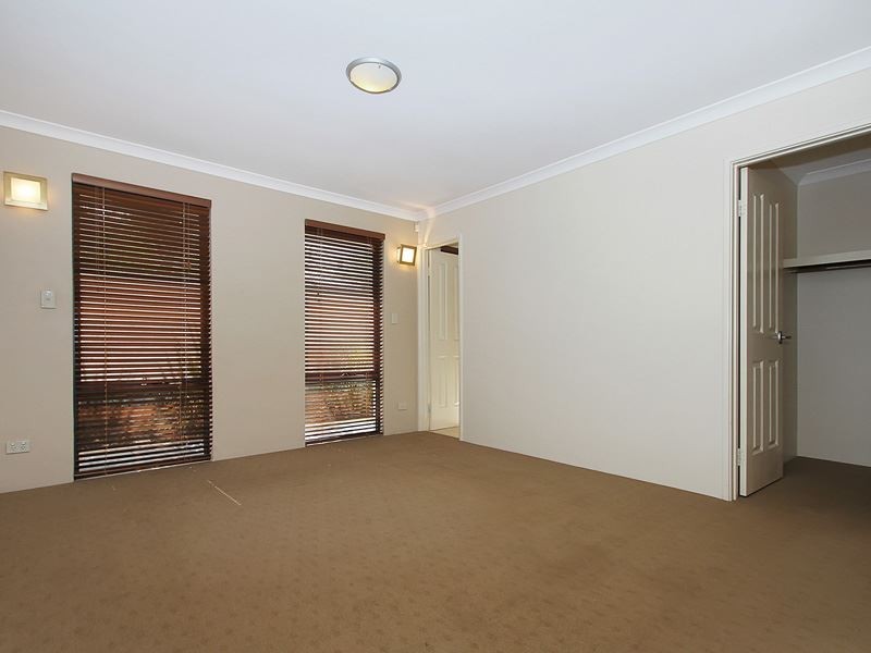 5 Aurora Drive, Atwell WA 6164