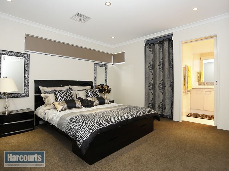 136 Honeywood Avenue, Wandi WA 6167