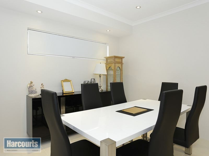 136 Honeywood Avenue, Wandi WA 6167