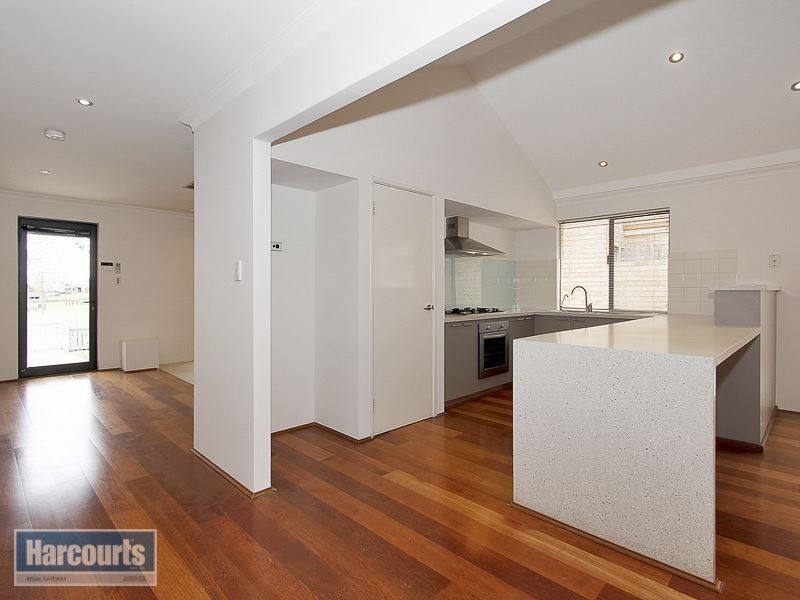 25 Harmony Avenue, Atwell WA 6164