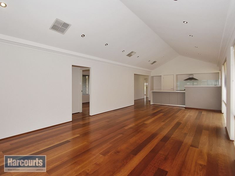 25 Harmony Avenue, Atwell WA 6164