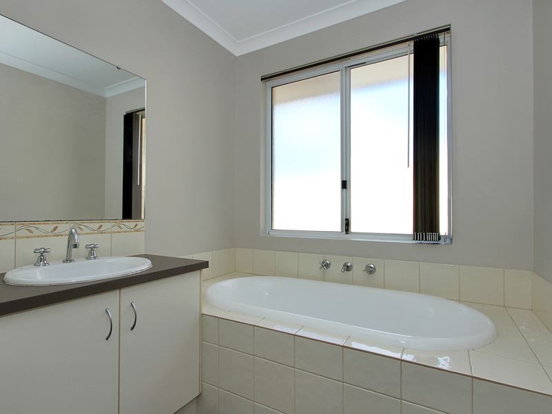 3 Giverny Gardens, Aubin Grove WA 6164